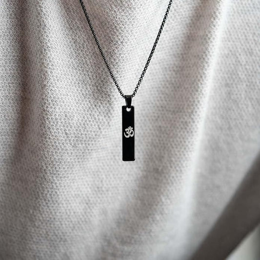 Spiritual Om Pendant Necklace for Men: Divine Protection in Modern Style 🕉️